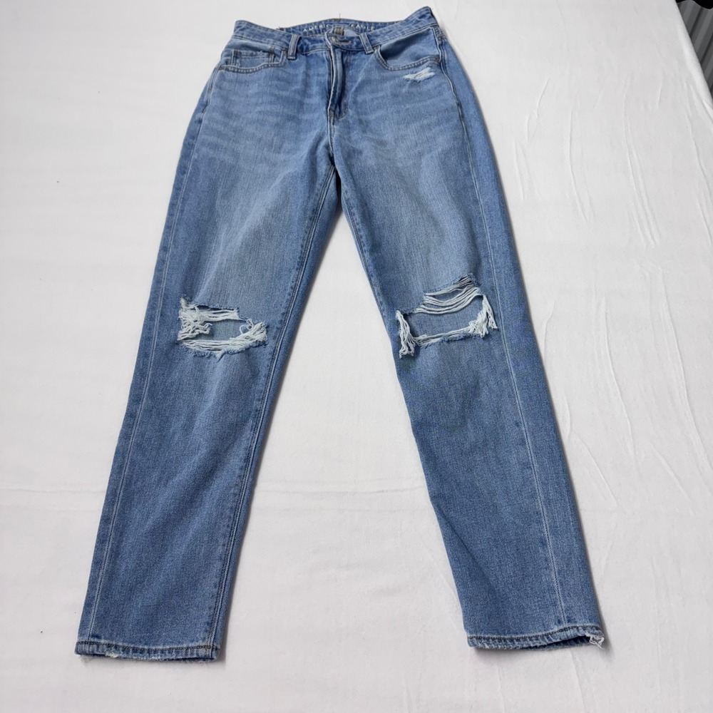 American Eagle Mom Jeans Womens 2 Light Wash Distressed Ripped High Rise Denim